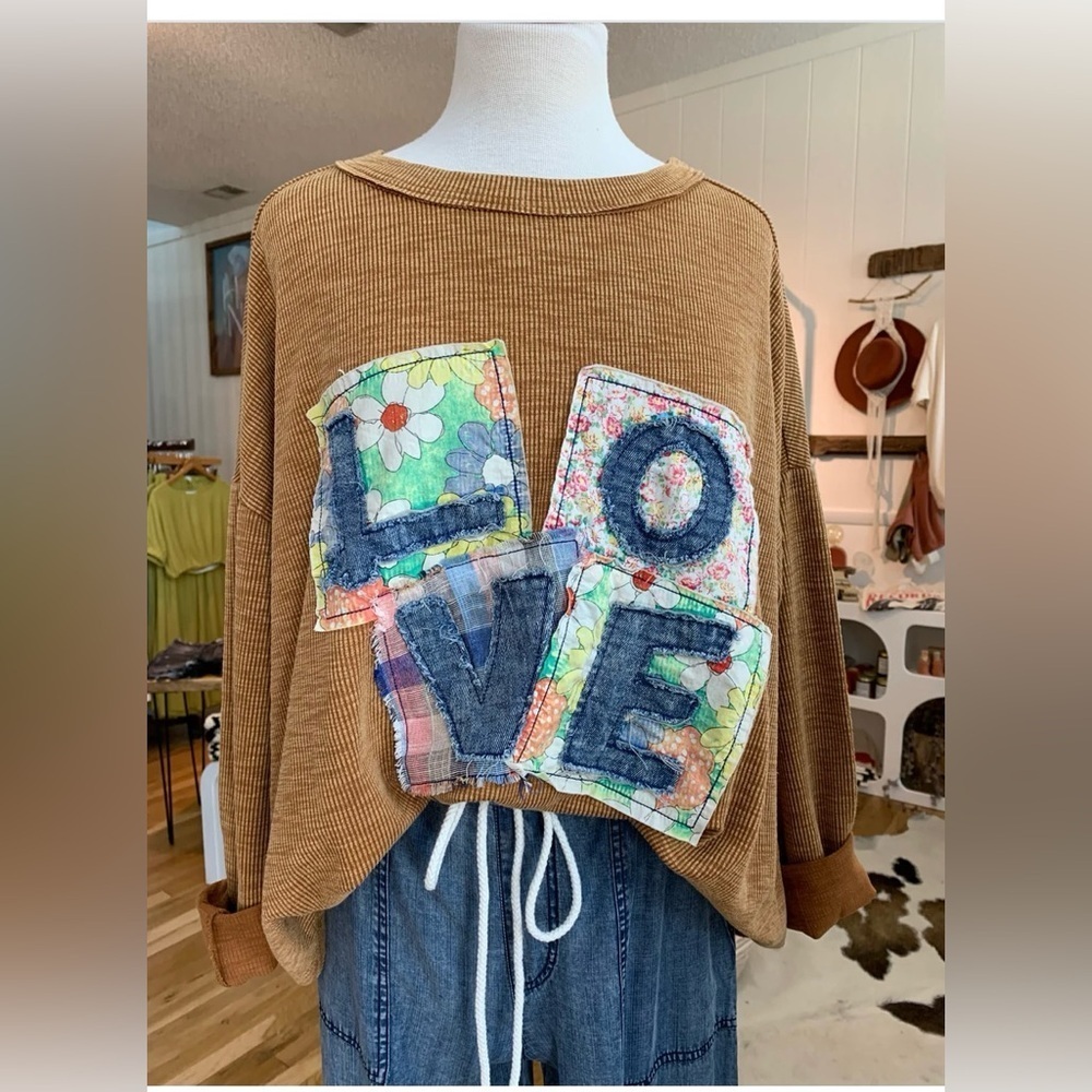 Love Patch / Patchwork Olive Rib Knit Top by Easel - Picture 2 of 6
